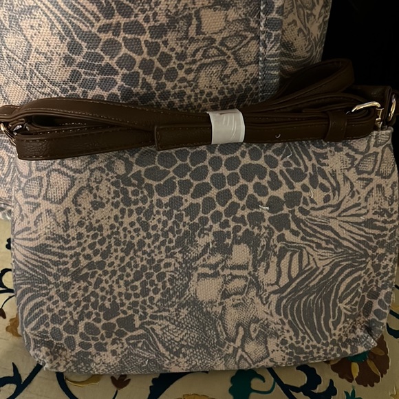 Cato Brand Tote Bag with extra crossbody. Animal print NWT - Picture 4 of 7